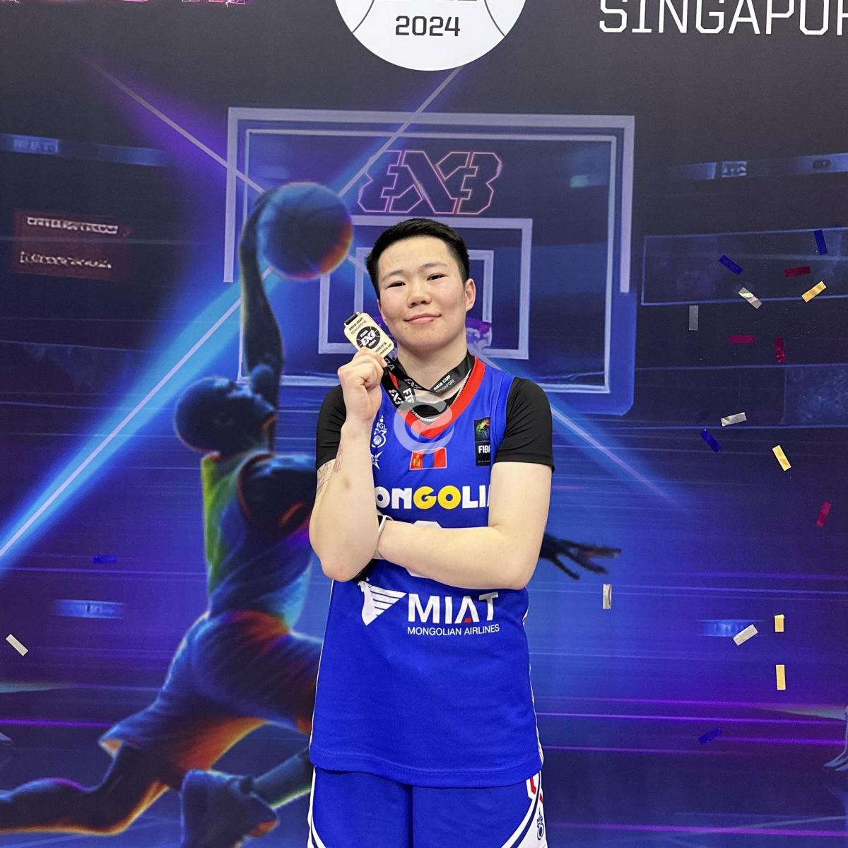 Ө.Индра: Сагсан бөмбөгийн аяллаа дуусгаж байна, эргэж харах хүсэл алга